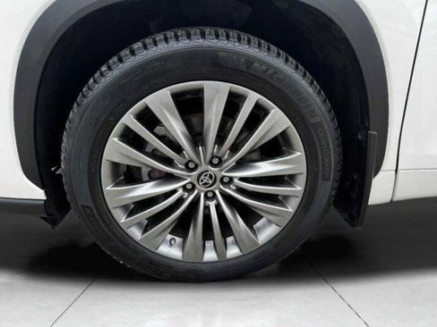 Used 2021 Toyota Highlander Platinum AWD/4WD image 76