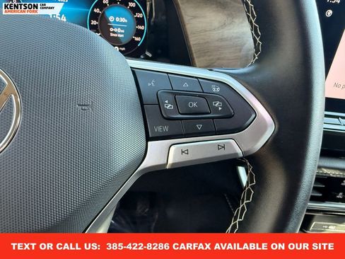 Used 2025 Volkswagen Atlas SE image 19