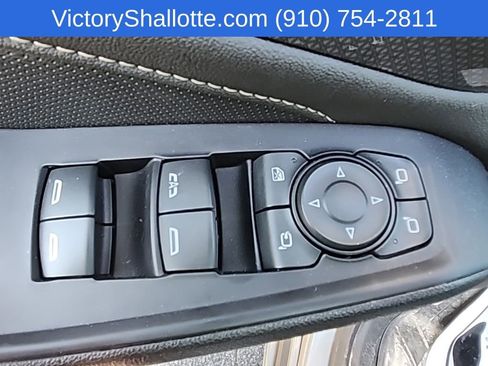 Used 2023 Chevrolet Traverse Premier image 22