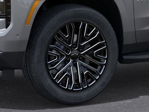 New 2026 Chevrolet Suburban Premier w/ Sun And Tow Package image 9