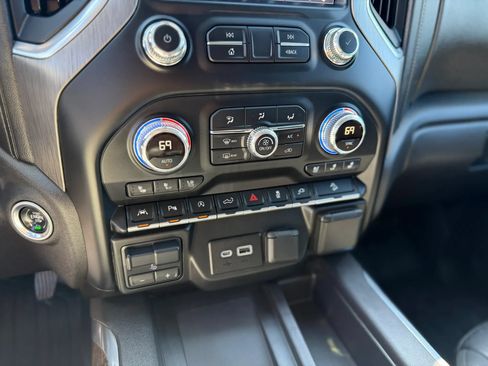 Used 2019 GMC Sierra 1500 Denali w/ Technology Package AWD/4WD image 29