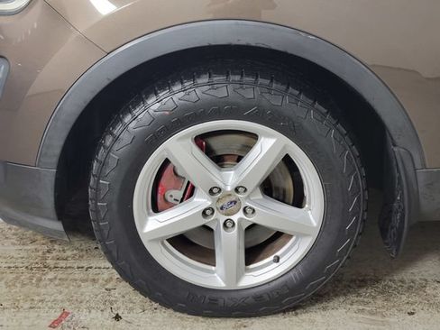 Used 2016 Ford Explorer XLT w/ Equipment Group 202A AWD/4WD image 10