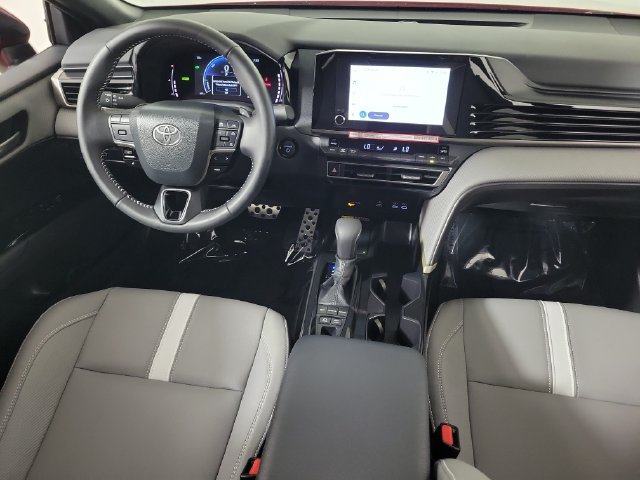 Used 2026 Toyota Camry SE FWD image 15