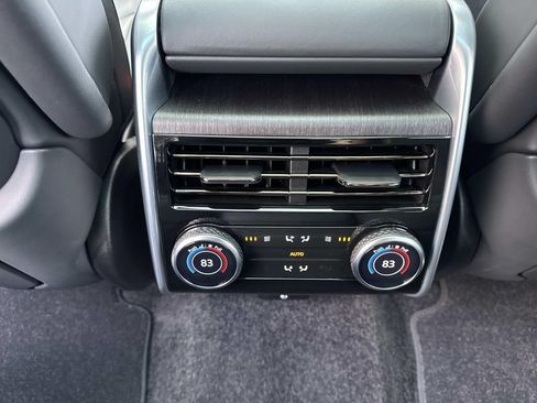 Certified 2025 Land Rover Range Rover Autobiography AWD/4WD image 18