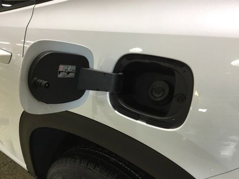 New 2026 GMC Acadia Elevation image 13