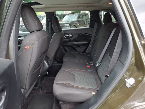 Used 2016 Jeep Cherokee 75th Anniversary AWD/4WD image 11