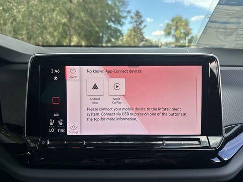 New 2025 Volkswagen Atlas Peak Edition SE image 18