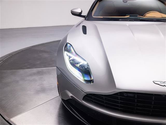 Used 2021 Aston Martin DB11 Coupe RWD image 16