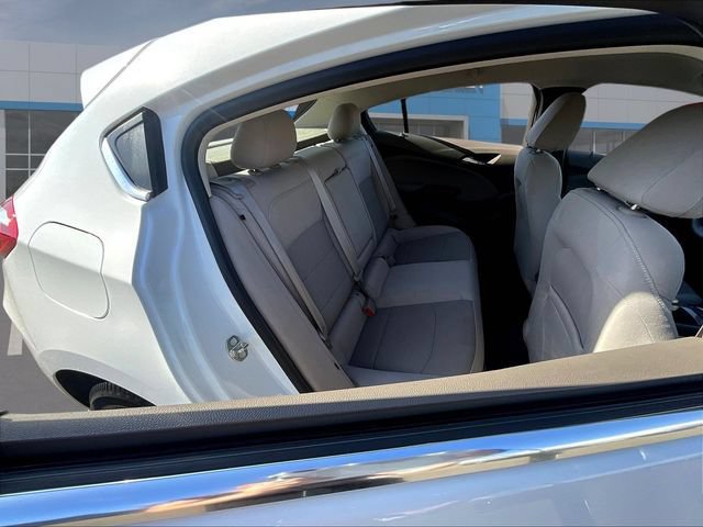 Used 2018 Chevrolet Cruze LT FWD image 27