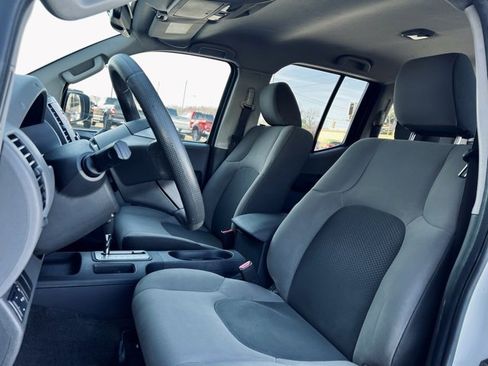 Used 2015 Nissan Xterra S image 14