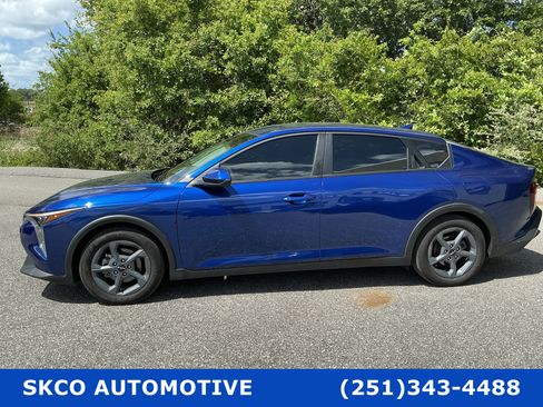Used 2025 Kia K4 LXS FWD image 2