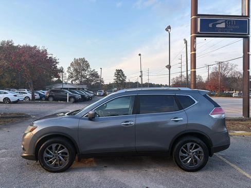 Used 2016 Nissan Rogue SL w/ SL Premium Package AWD/4WD image 3