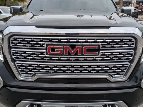 Used 2021 GMC Sierra 1500 Denali w/ Denali Premium Package image 9
