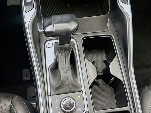 Certified 2025 Kia Sorento S AWD/4WD image 26