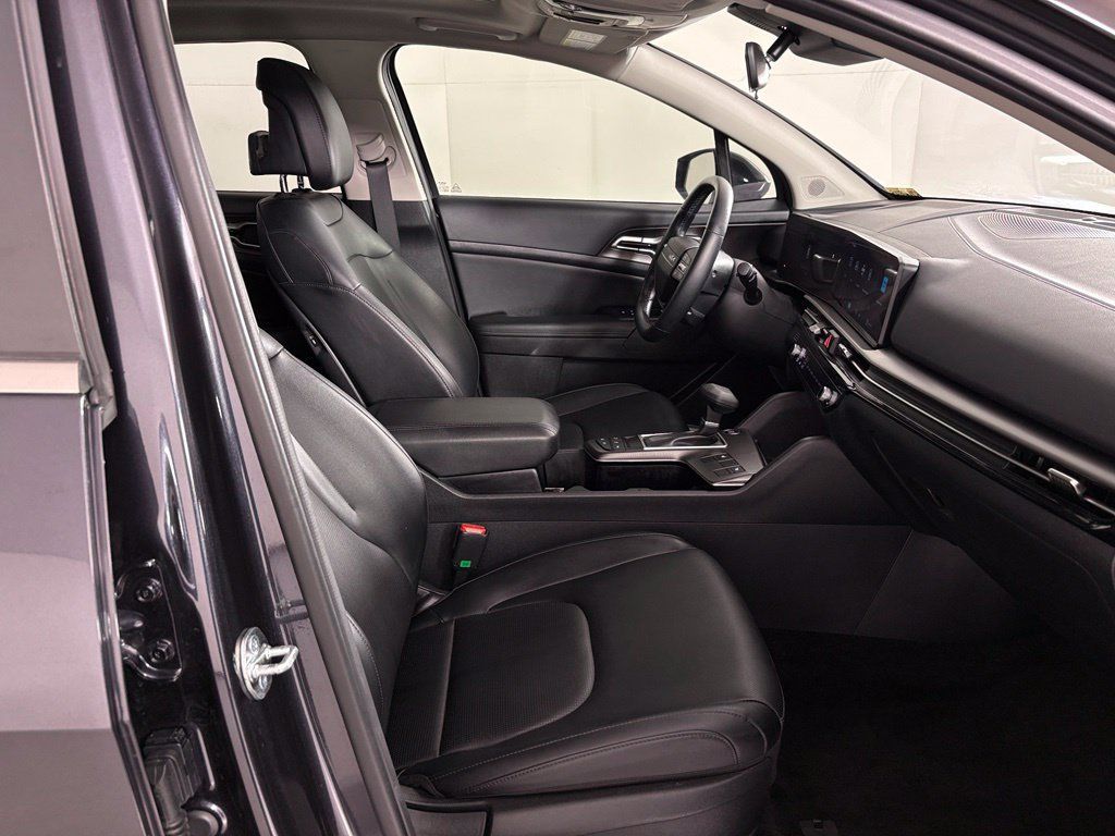 Used 2026 Kia Sportage EX w/ EX Panorama Roof Package FWD image 44