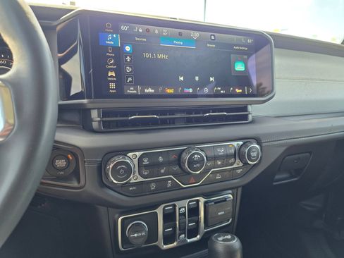 Used 2024 Jeep Wrangler Unlimited Sahara AWD/4WD image 50