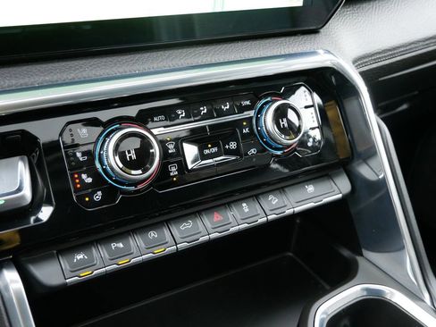 Used 2023 GMC Sierra 1500 Denali image 18