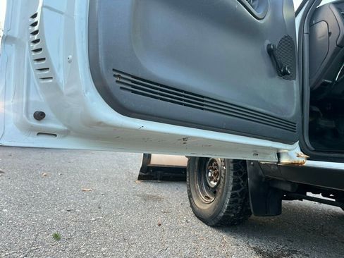 Used 2001 Ford Ranger 4x4 Regular Cab image 16