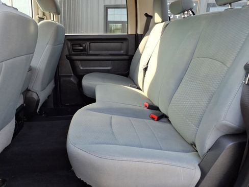 Used 2017 RAM 1500 Express w/ Express Value Package AWD/4WD image 9