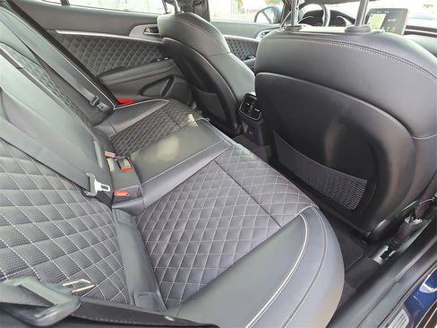 Used 2020 Genesis G70 3.3T w/ Sport Package image 11