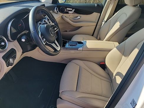 Certified 2022 Mercedes-Benz GLC 300 image 8