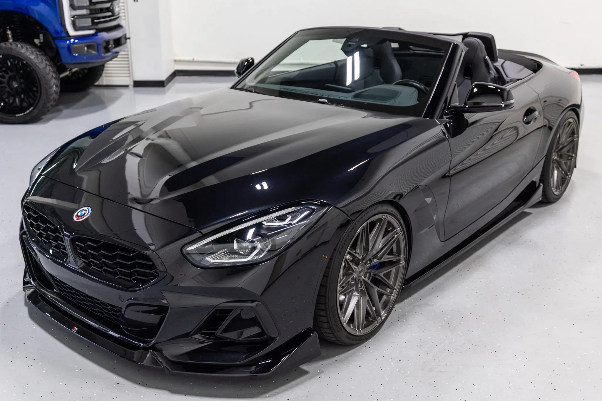 Used 2023 BMW Z4 M40i w/ Premium Package RWD image 5