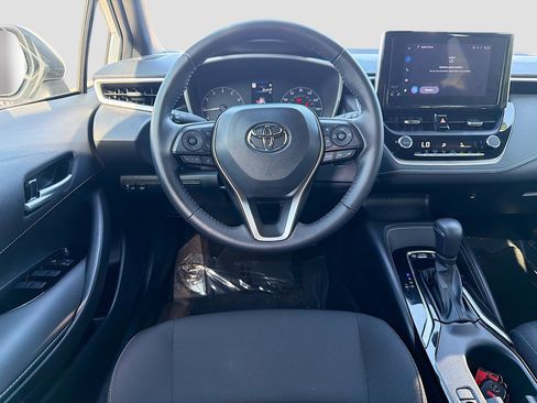 Used 2023 Toyota Corolla SE w/ SE Premium Package image 16