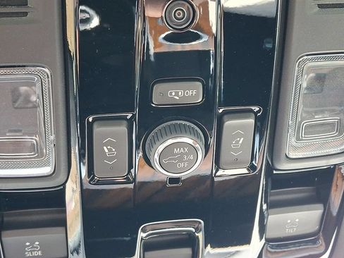 Used 2026 Cadillac Escalade Platinum Sport w/ LPO, ONYX Package AWD/4WD image 27