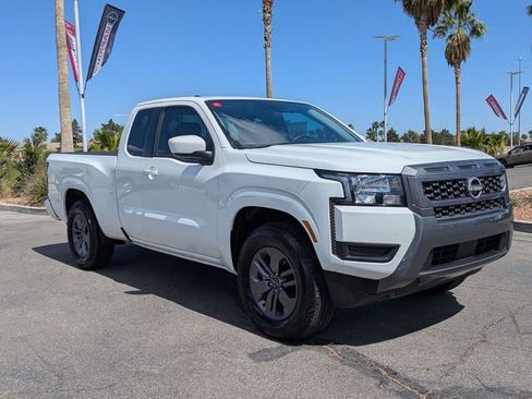 Certified 2025 Nissan Frontier SV RWD image 9