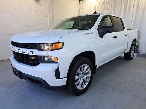 Used 2021 Chevrolet Silverado 1500 Custom RWD image 2