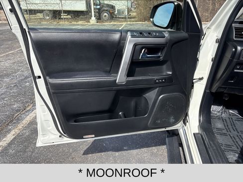 Used 2023 Toyota 4Runner Limited image 10