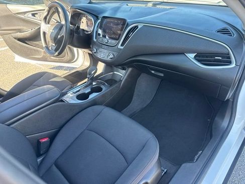 Used 2024 Chevrolet Malibu LT FWD image 13