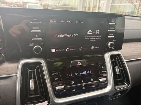 Used 2021 Kia Sorento EX w/ Panoramic Sunroof Package image 23