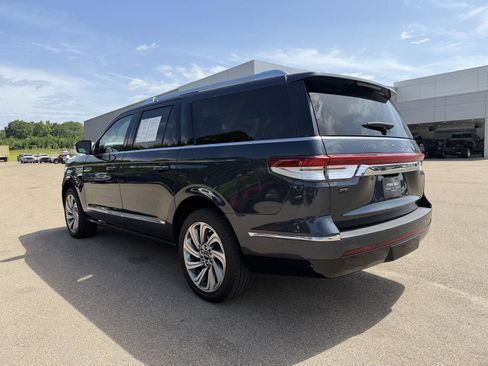 Used 2024 Lincoln Navigator L Reserve AWD/4WD image 4