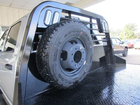 New 2026 RAM 3500 Tradesman AWD/4WD image 25