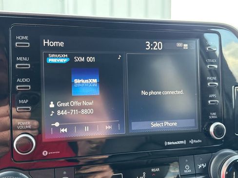 Used 2022 Toyota Highlander XLE image 28