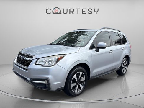 Used 2017 Subaru Forester 2.5i Premium image 2