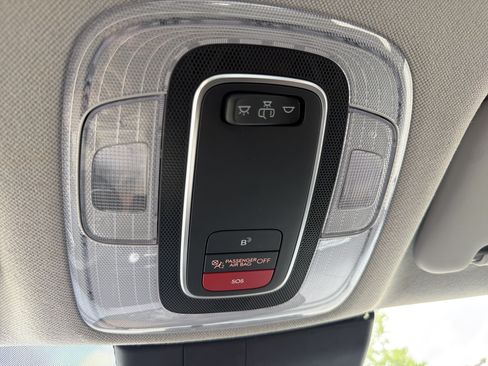Used 2024 Hyundai Elantra SEL FWD image 6