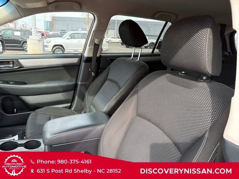Used 2018 Subaru Outback 2.5i Premium image 13