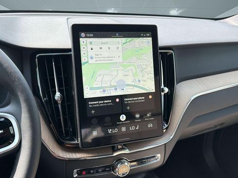 New 2026 Volvo XC60 B5 Core w/ Climate Package image 24