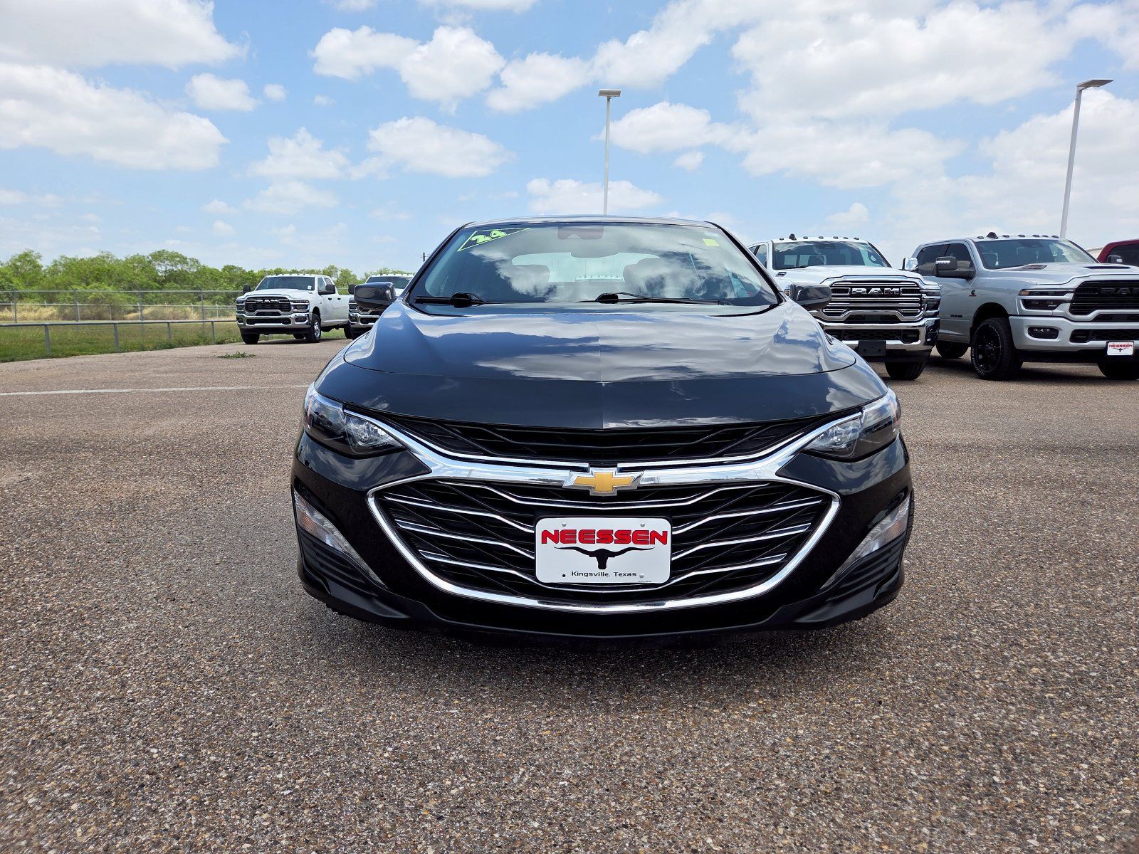 Used 2024 Chevrolet Malibu LT FWD image 2