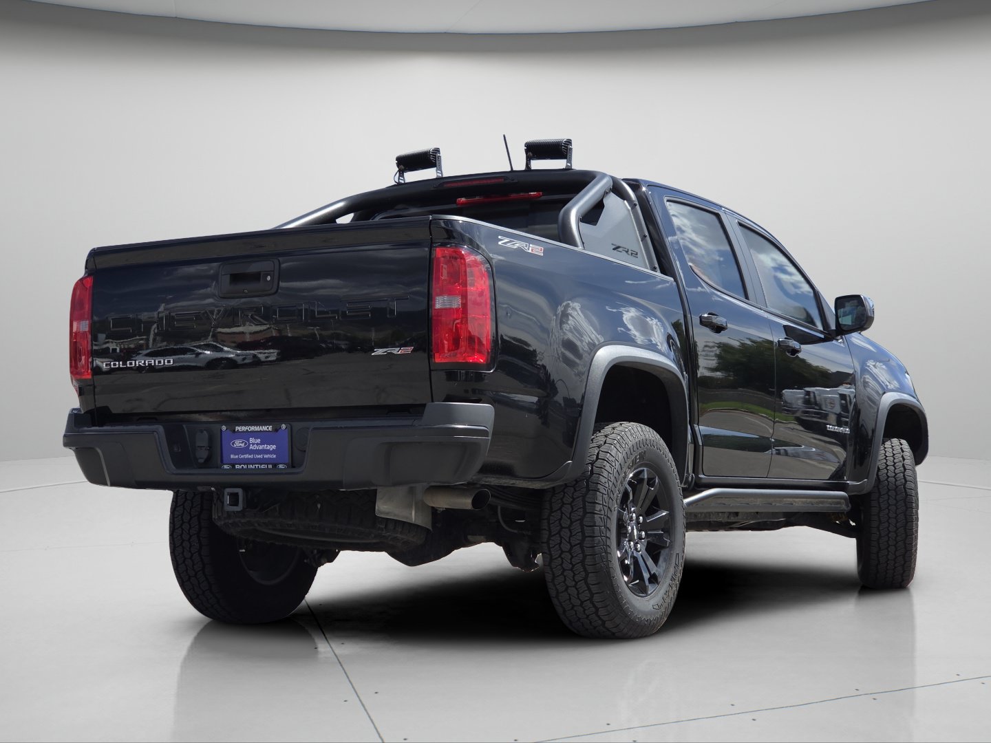 Used 2022 Chevrolet Colorado ZR2 w/ ZR2 Midnight Special Edition AWD/4WD image 23