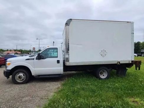 Used 2015 Ford F350 XL image 3