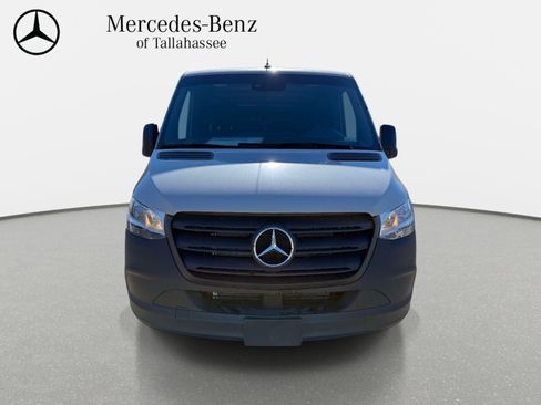 Used 2024 Mercedes-Benz Sprinter 2500 image 2
