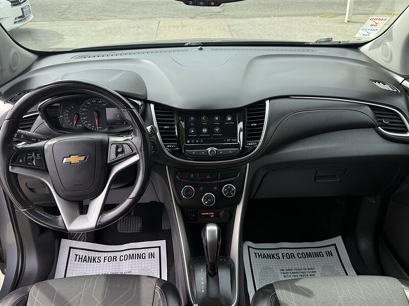 Used 2019 Chevrolet Trax LT w/ LT Convenience Package FWD image 7