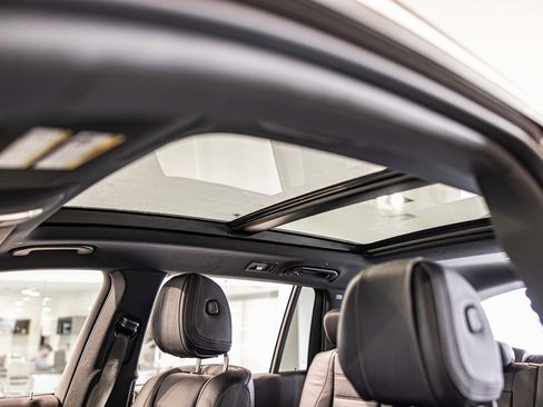 Used 2025 Mercedes-Benz GLS 450 4MATIC image 22