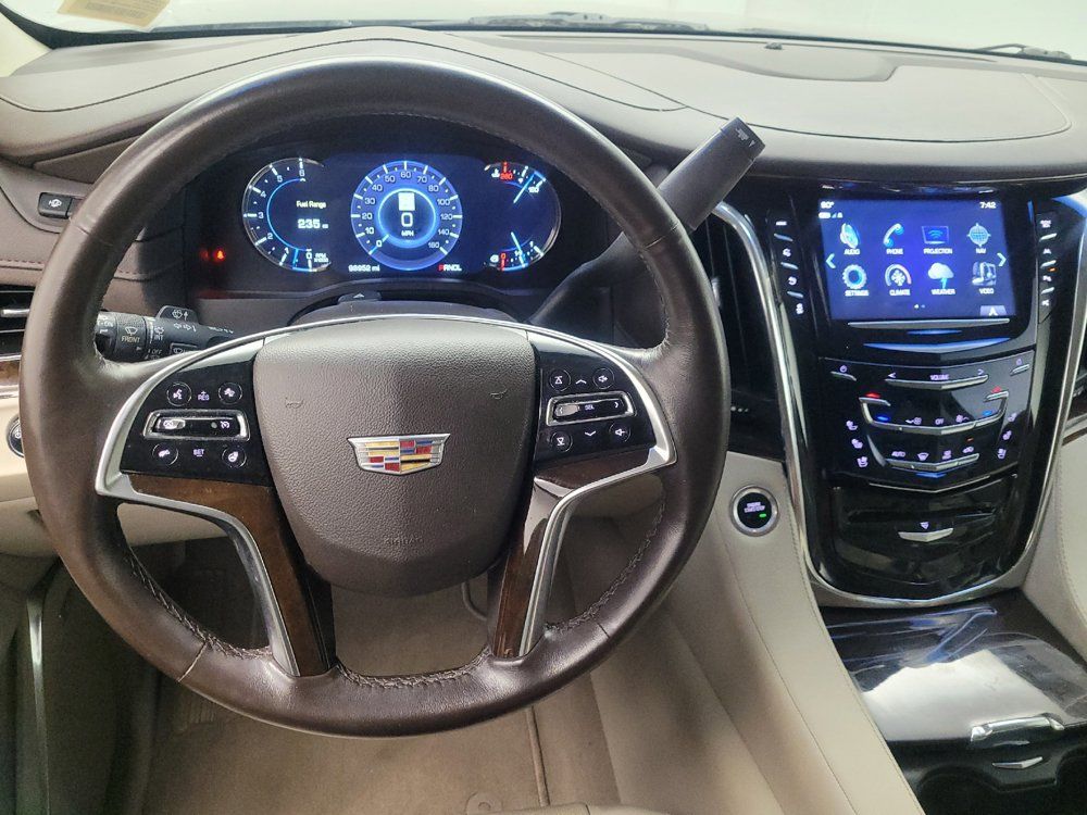 Used 2017 Cadillac Escalade Premium Luxury RWD image 22