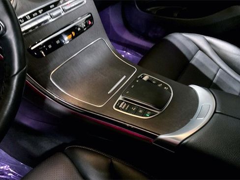 Used 2022 Mercedes-Benz GLC 300 4MATIC image 15