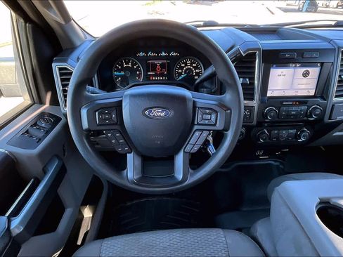 Used 2017 Ford F150 XLT w/ Trailer Tow Package image 5