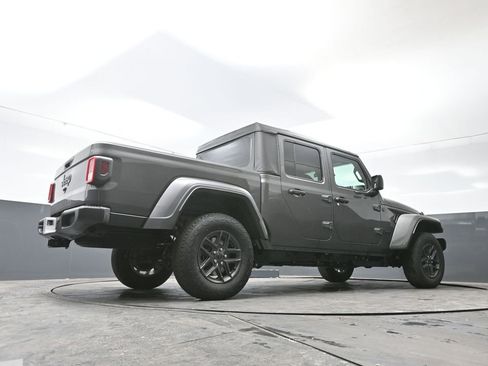 New 2026 Jeep Gladiator Sport image 36